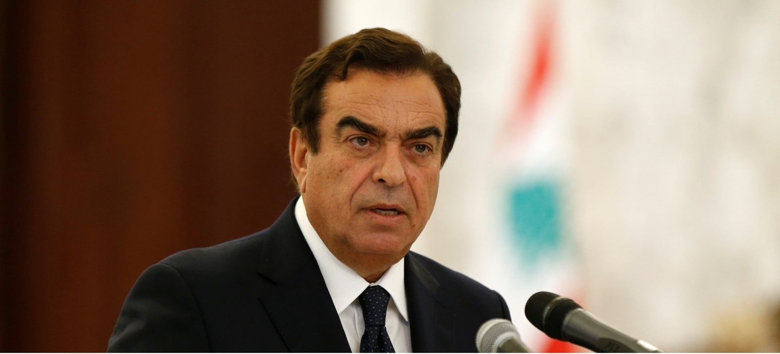الحكومة اللبنانية توافق على استقالة جورج قرداحي وزير الإعلام السابق